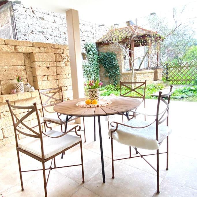 St-apartment Charming 1 Mit Terrasse Und Garten, 3 In Geislingen Apartment